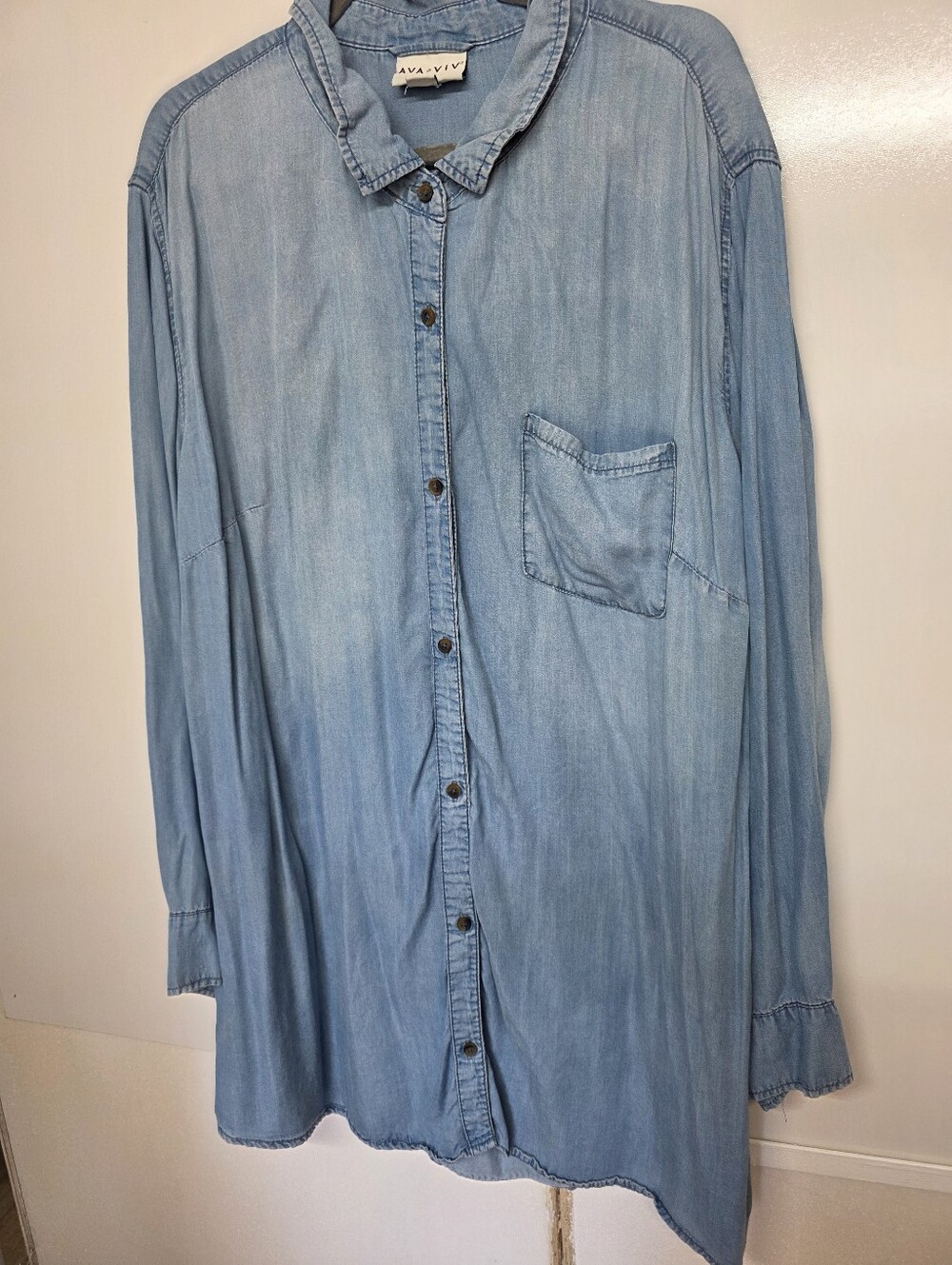 Ava & Viv Womens 4XL Chambray Buttondown Top Chest Pockets Casual Western